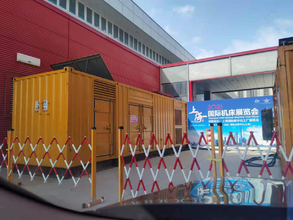 靖宇发电车出租-发电机无电压或电压太低怎么办？