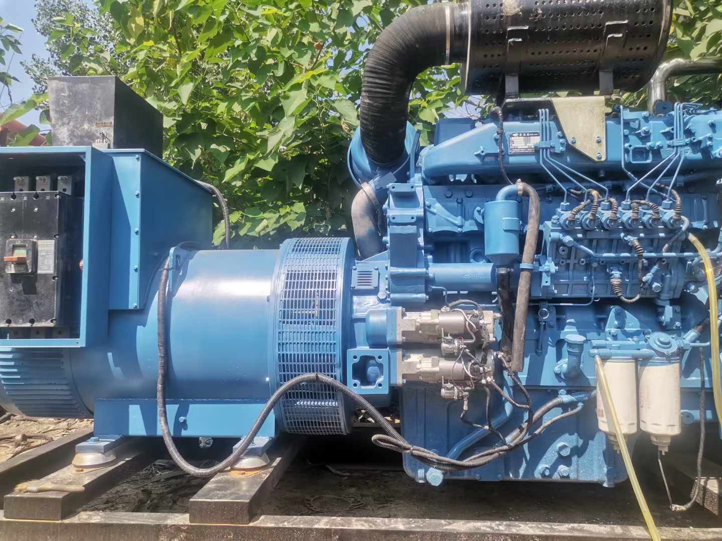 靖宇详细说明降低 800kW 柴油发电机输出电流波动的方法