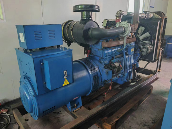 靖宇100kW柴油发电机组使用多级机油有哪些优缺点？